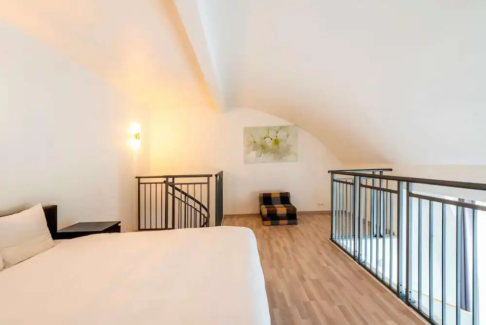 Standard Triple Duplex room