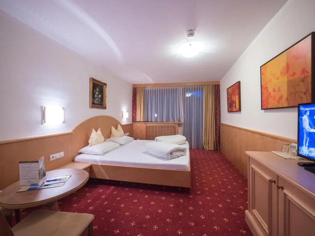 Standard Double room (full double bed)