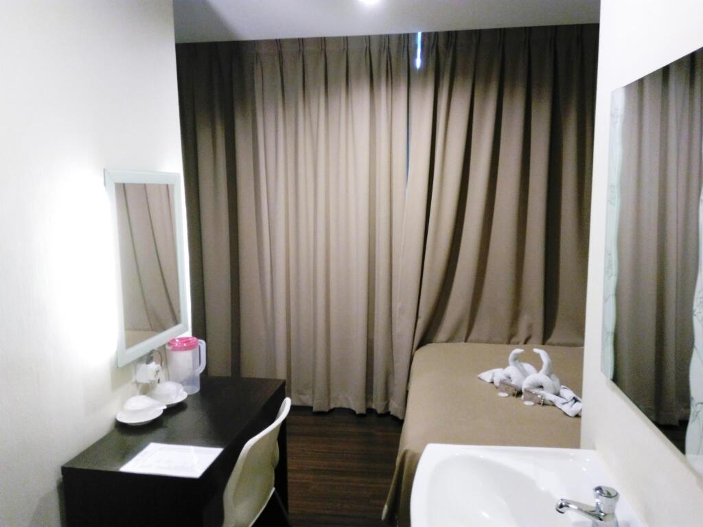 So Hotel