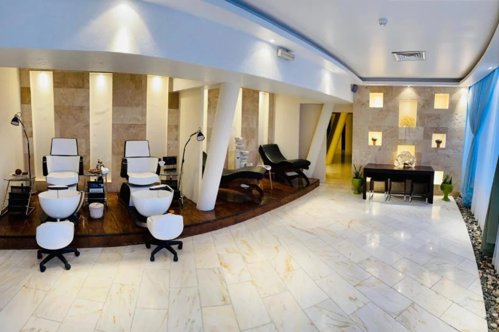 C Hotel - Général