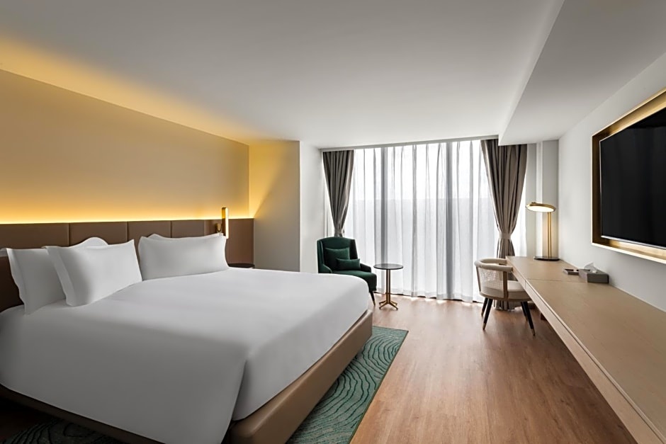 Dolce by Wyndham Hollywood - Tap to explore photos