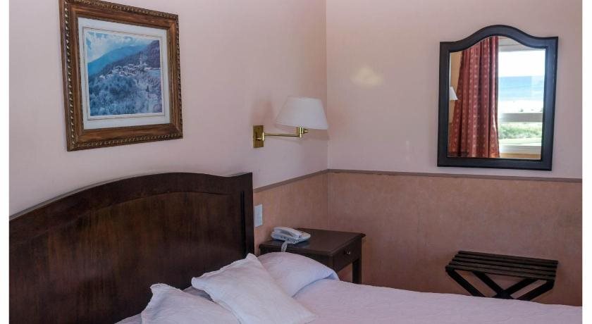 gallery_image_hidden_32