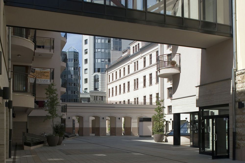 gallery_image_hidden_9