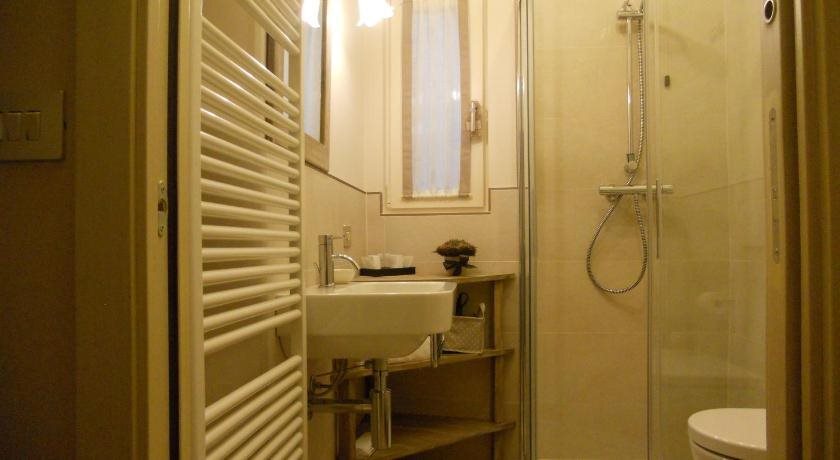 gallery_image_hidden_9