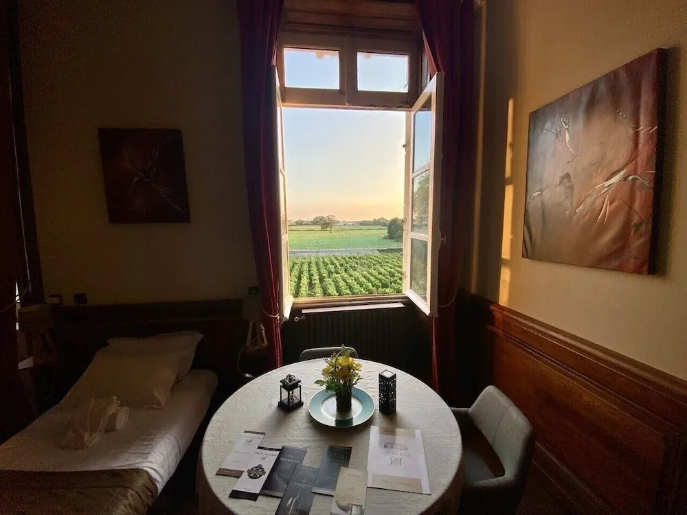 Voir la photo 2 — Château des Marais