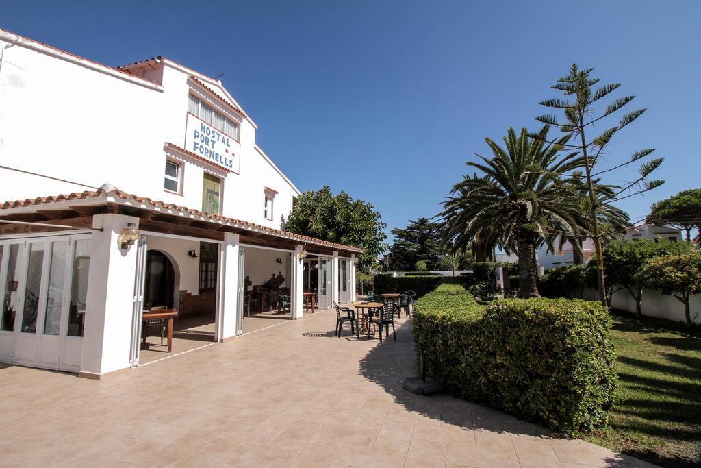 Hostal Port Fornells by null
