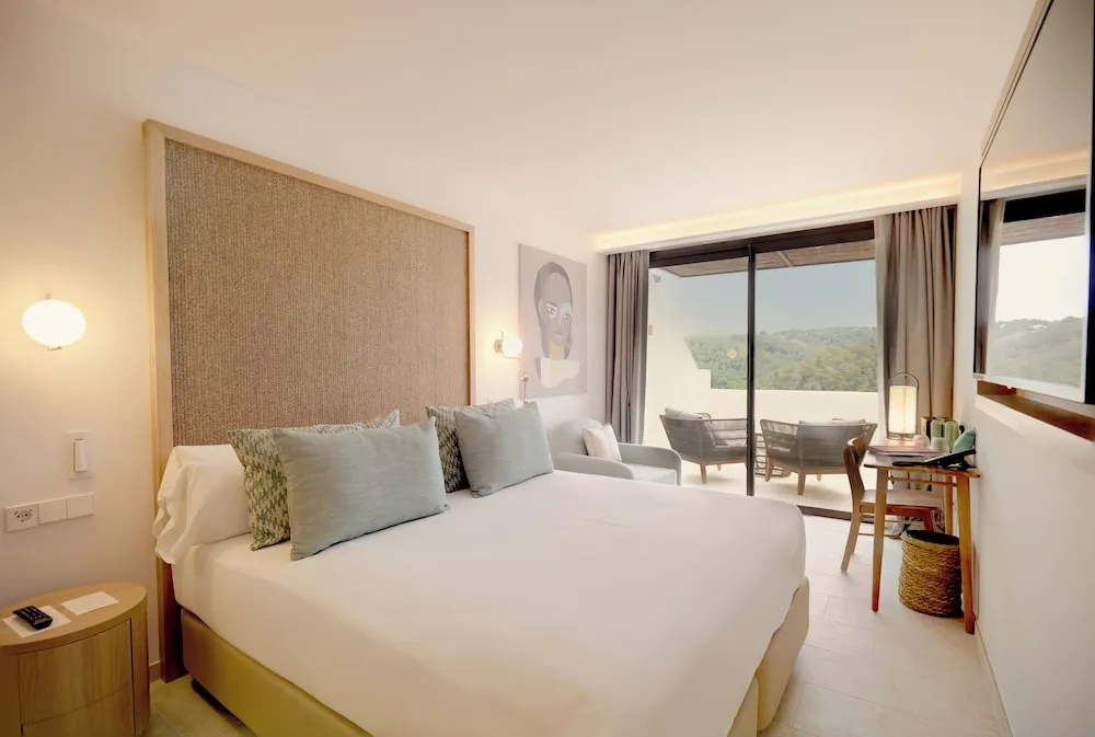 Cala San Miguel Hotel Ibiza, Curio Collection by Hilton - Chambres