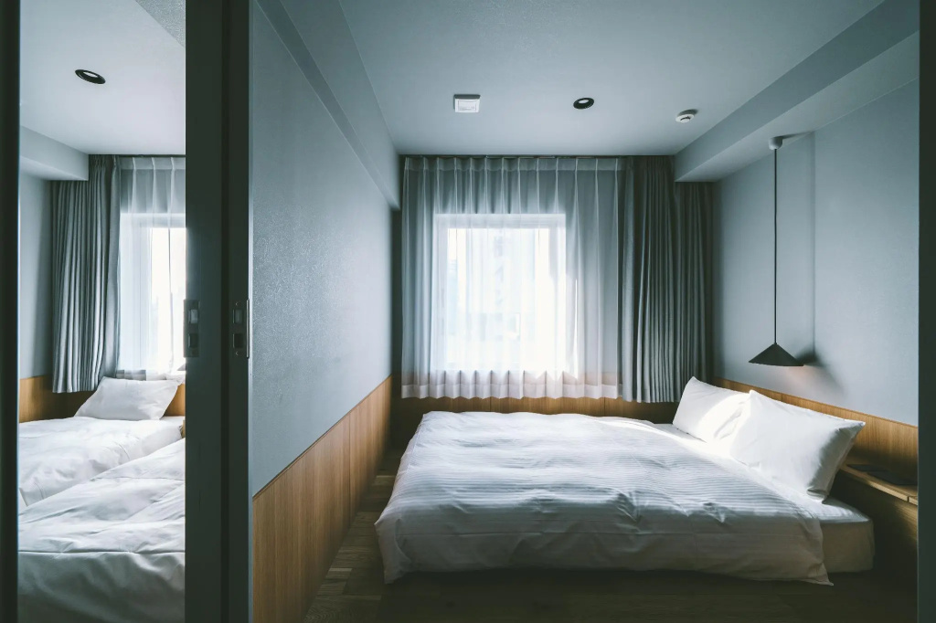 Compact Double room (full double bed)