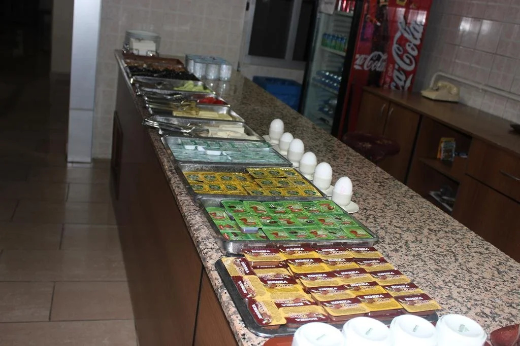 Food & Beverage