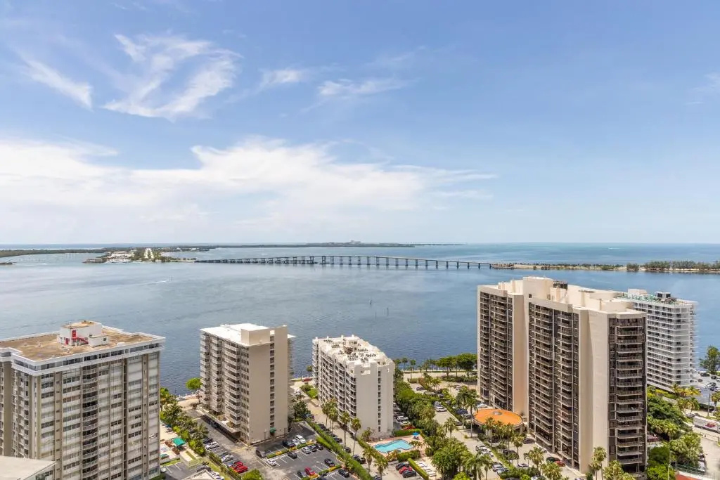 2 Bedrooms Luxury Suite with balcony and with water view