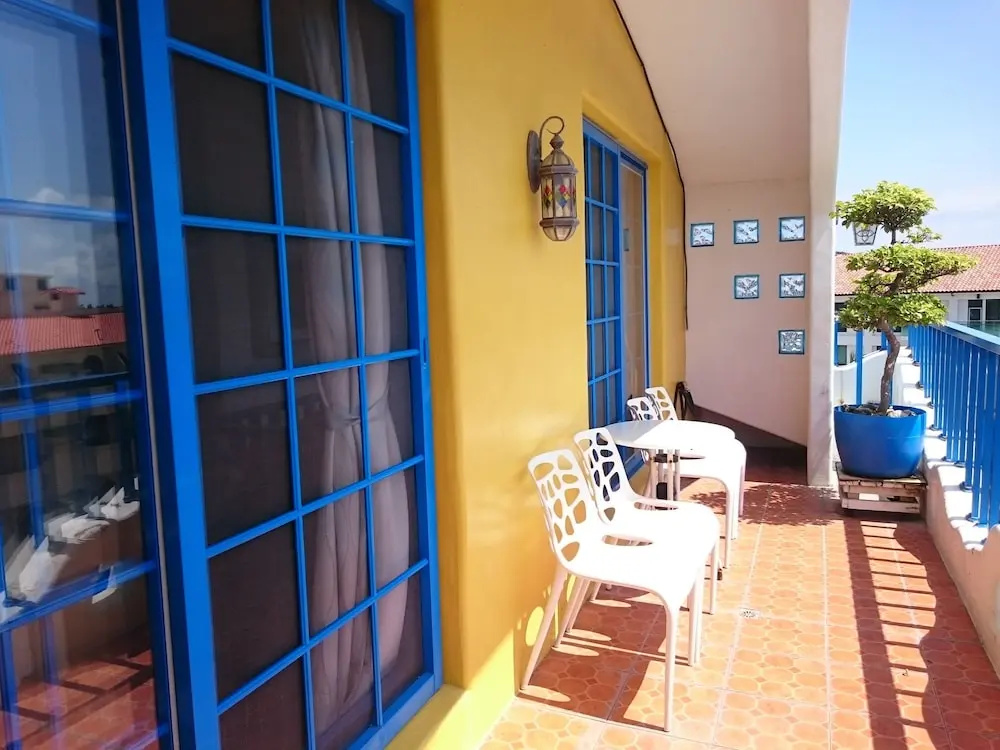 Deluxe Quadruple room with balcony
