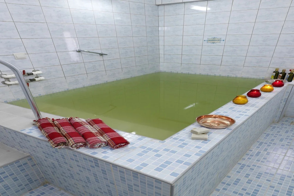 1 Bedroom Apartment with balcony