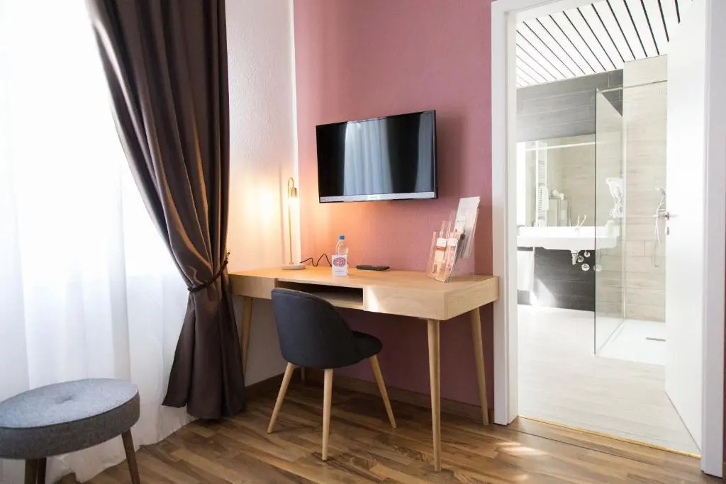 Standard Double room (twin beds)