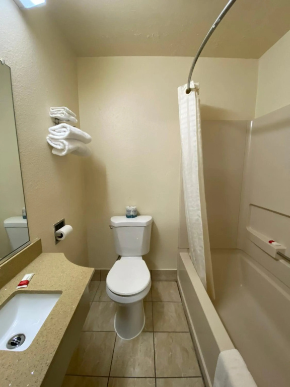 Motel 6 Stockton, CA - Charter Way West - фото 11