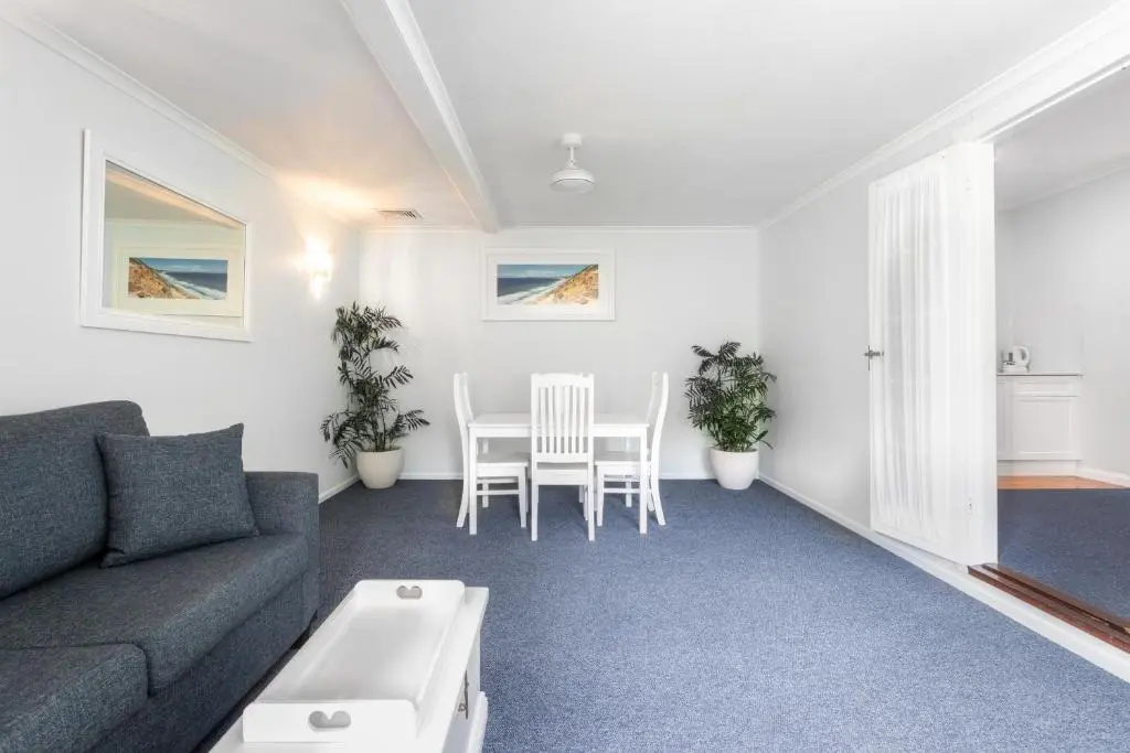 Deluxe Double room with garden view (full double bed)