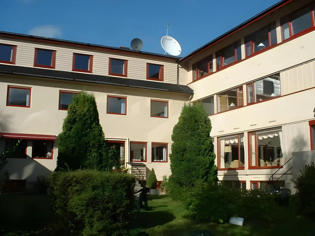 Image 3