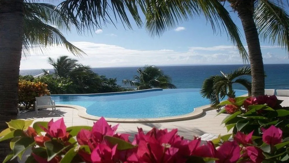 Beach & Waterfront