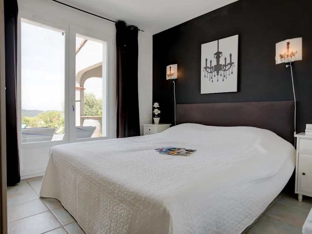 Afficher la photo 6 — Stylish Family Villa in Felines