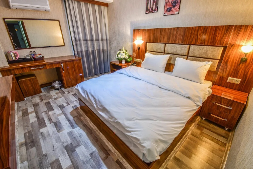 Marina Hotel — 2