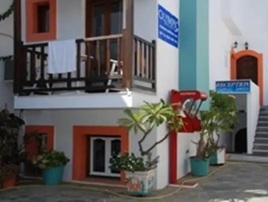 1 Bedroom Triple Apartment