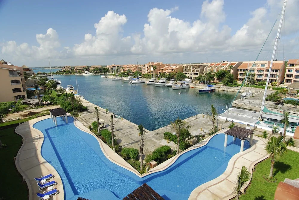 Beach & Waterfront