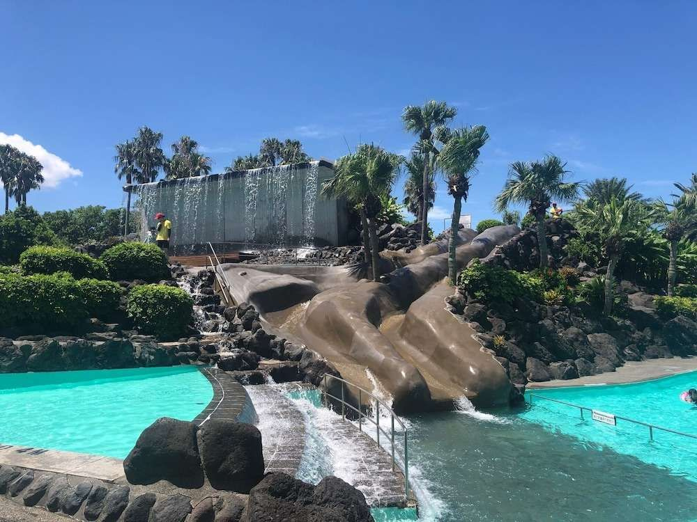 Beach & Waterfront
