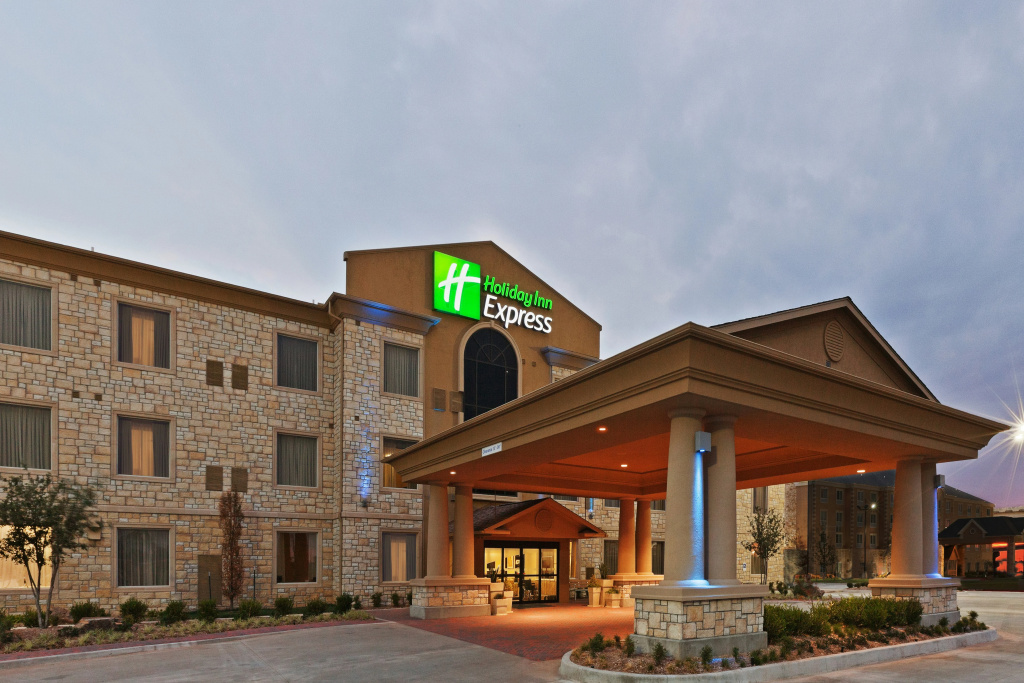 Holiday Inn Express & Suites Oklahoma City NW-Quail Springs by IHG