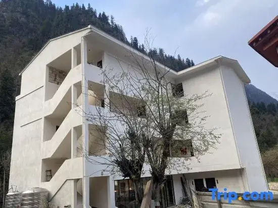 Yubeng North and South Inn