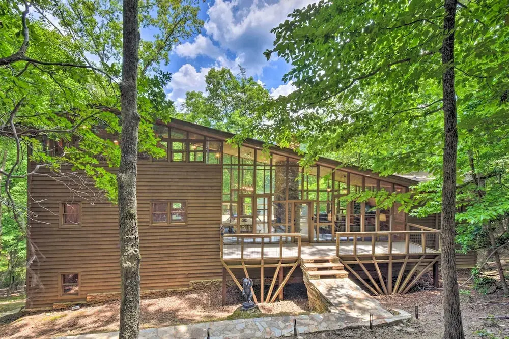 Lakefront Glass House Cabin w/ Mountain Views!