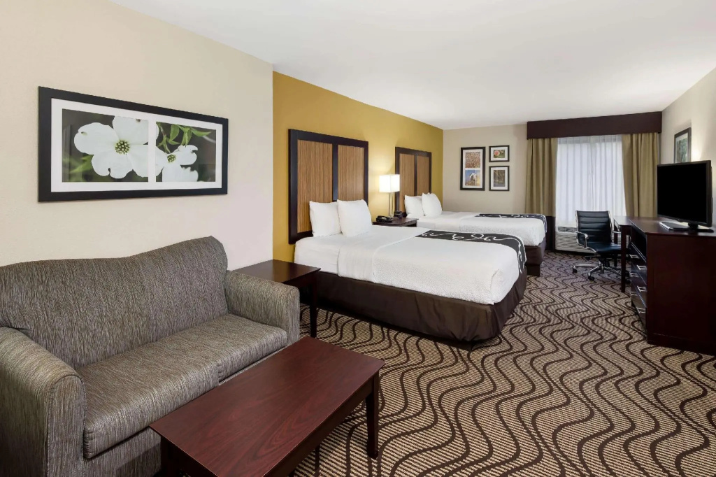 Deluxe Quadruple room