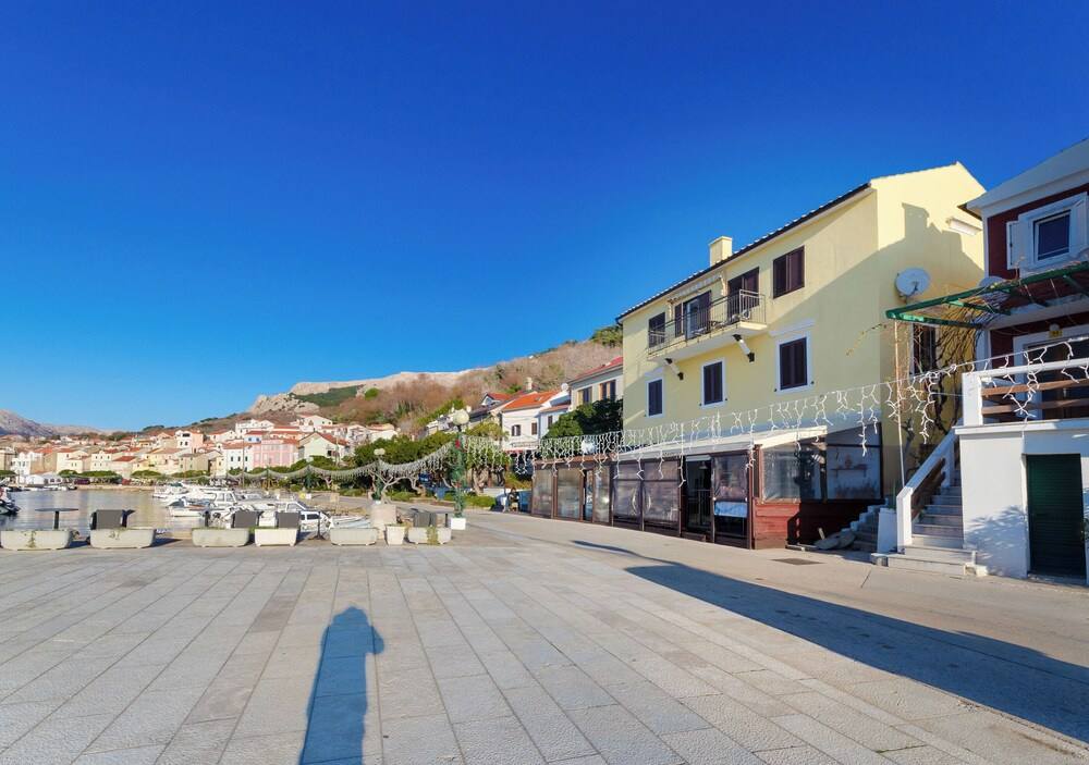 Apartment Jasna By the sea