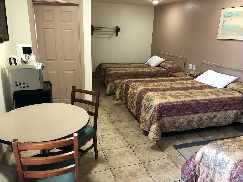 Standard Sextuple room