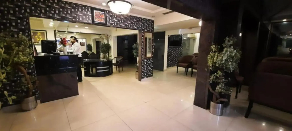 Lobby & Reception