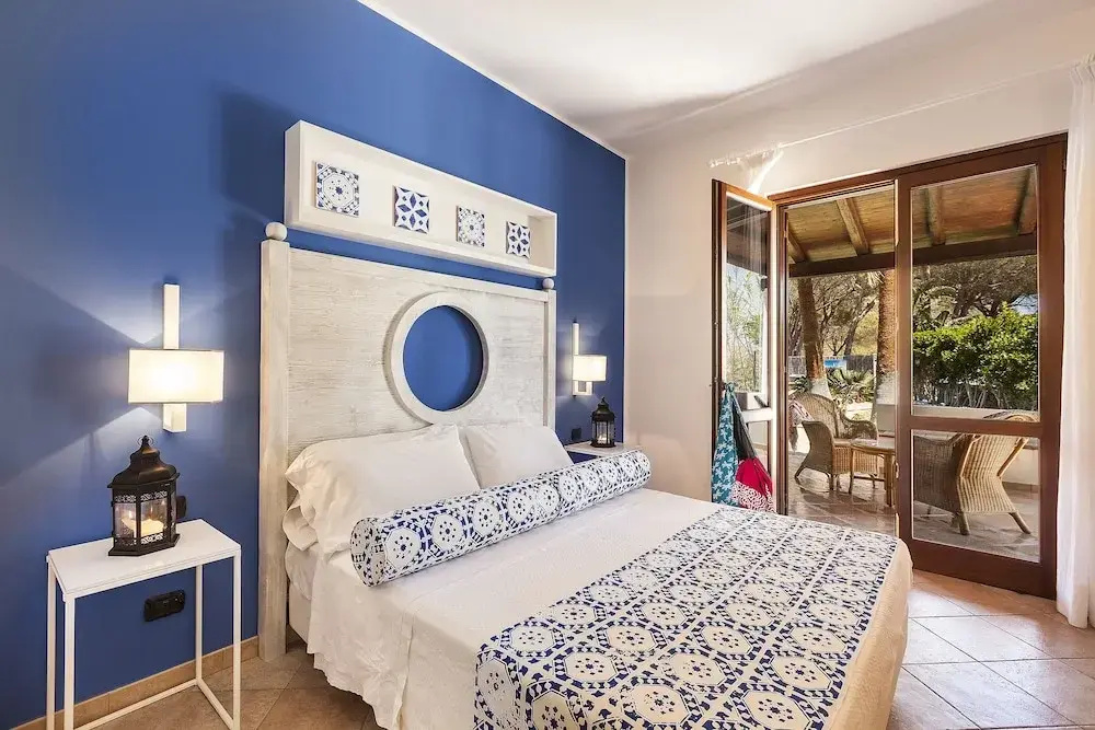 Superior Double room with pool view (full double bed)