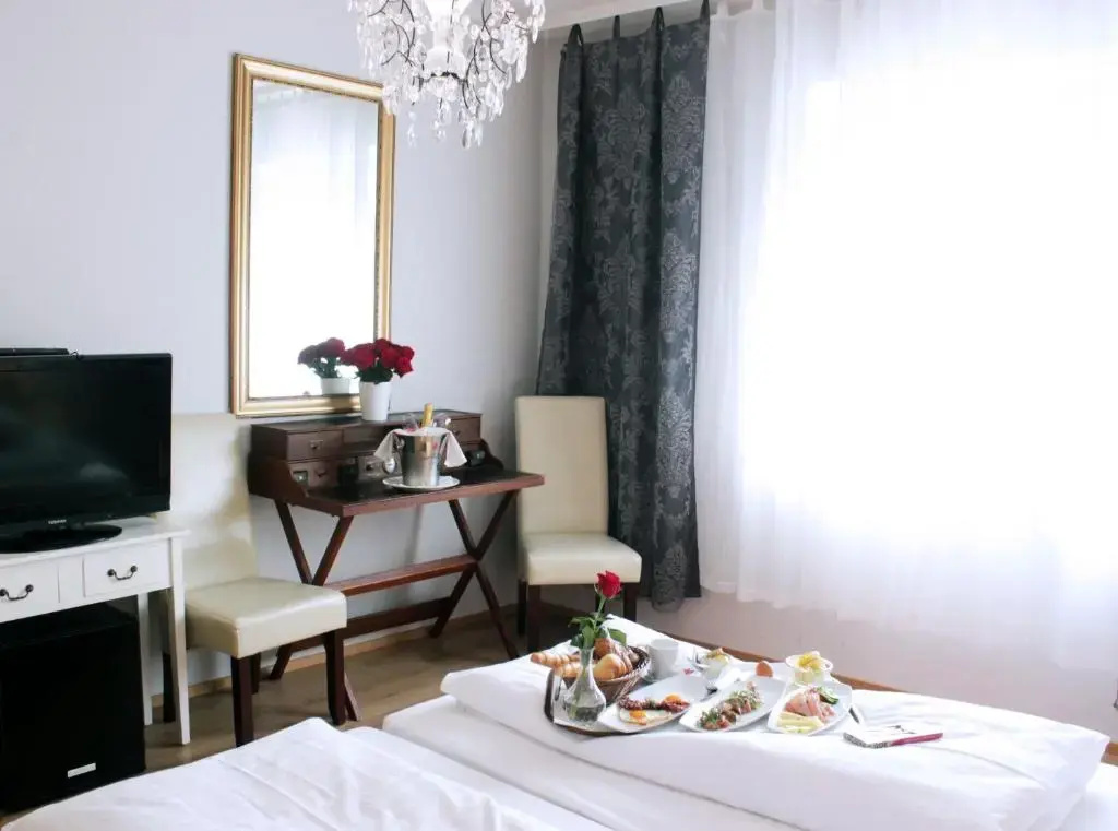 Stadthotel Restaurant Auerhahn - Chambres
