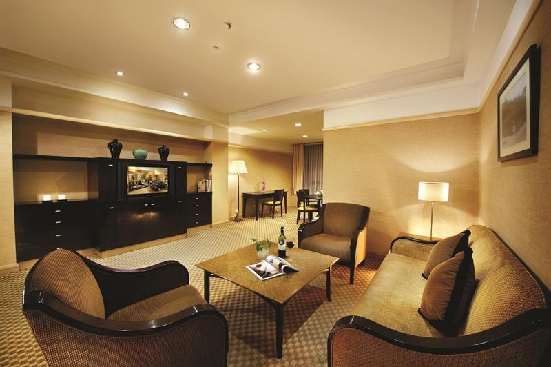 Pacific Regency Hotel Suites