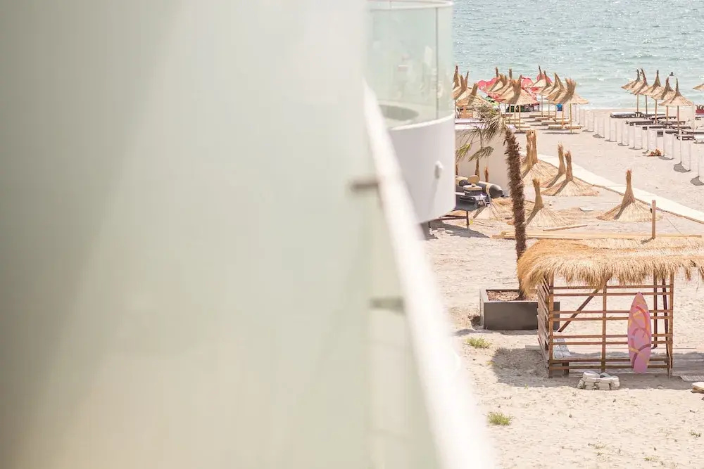 Beach & Waterfront