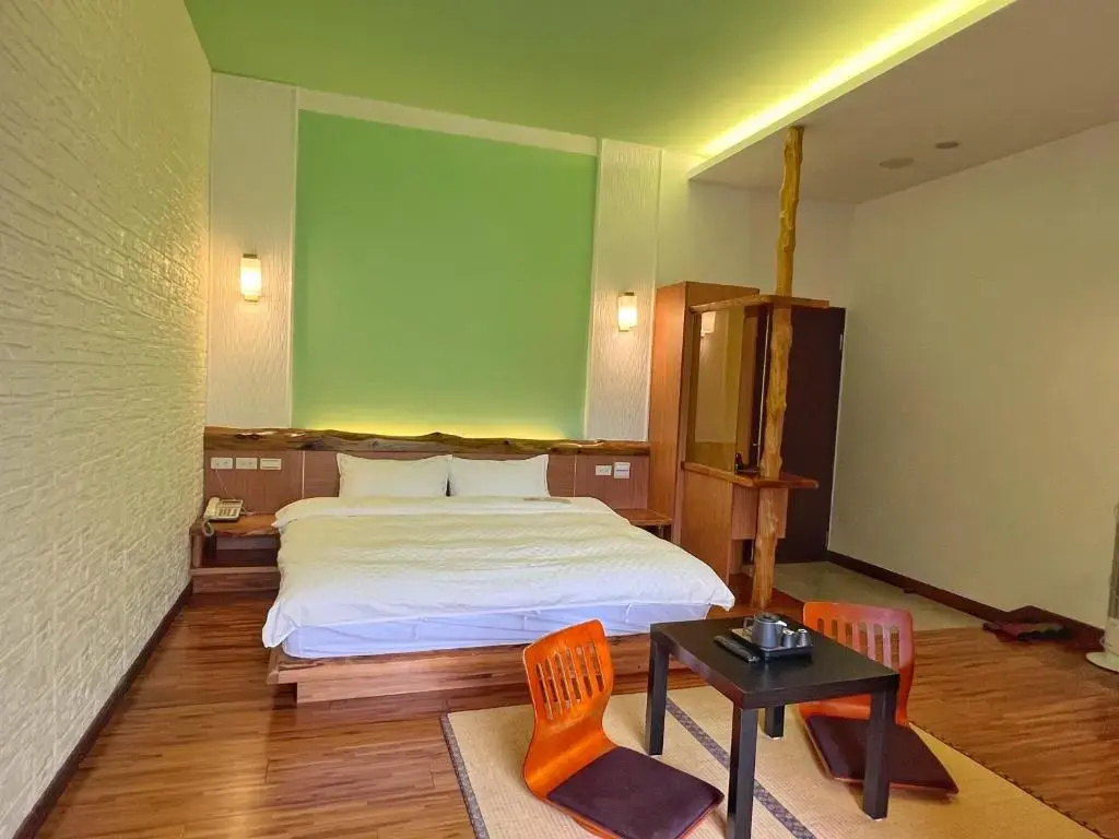 Standard Double room with balcony (full double bed)