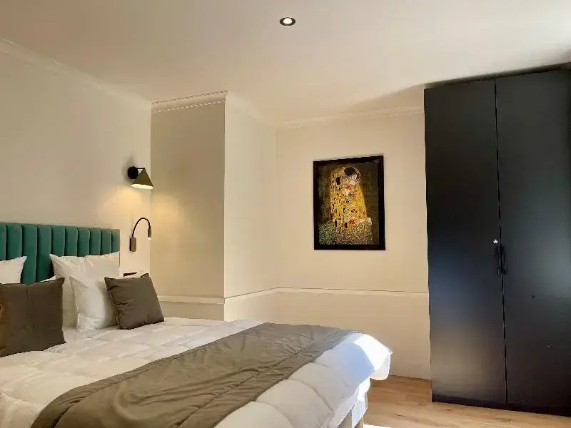 Deluxe Apartment with balcony