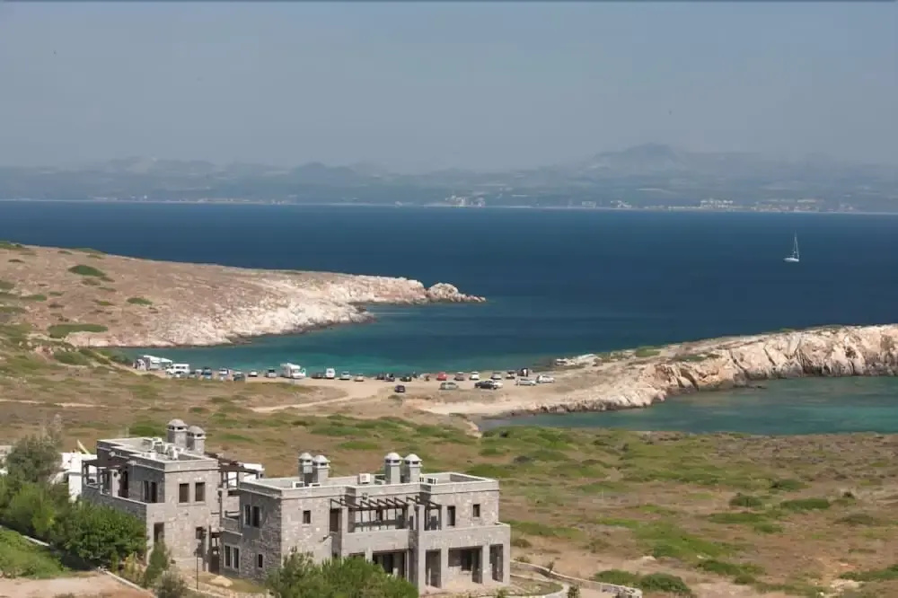 Beach & Waterfront