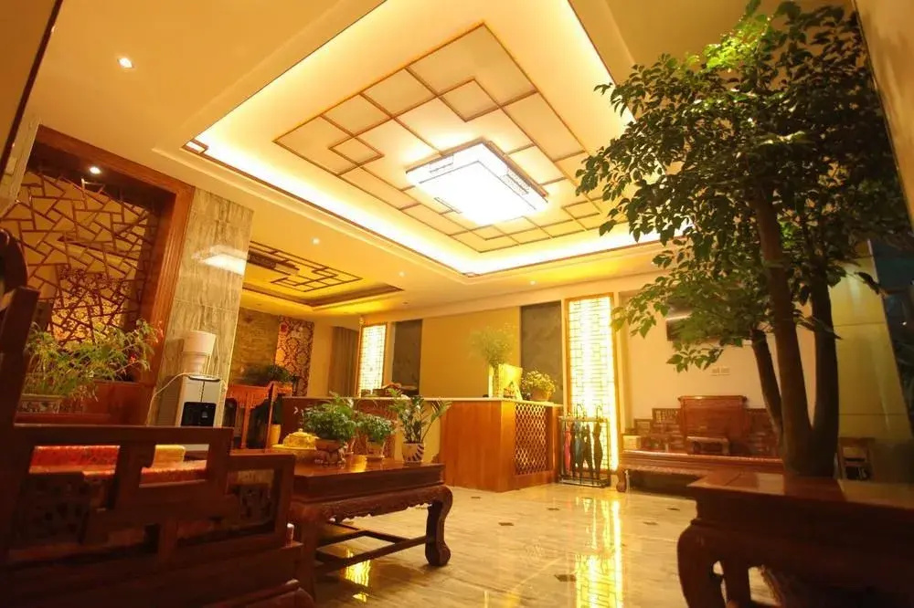 Lobby & Reception