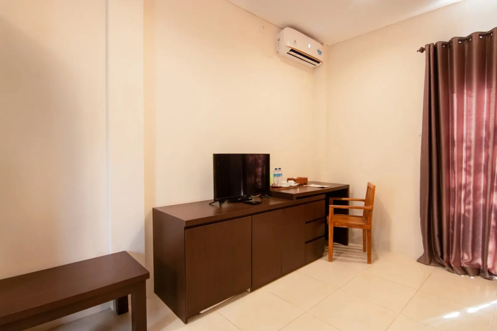 Standard Double room with balcony (full double bed)