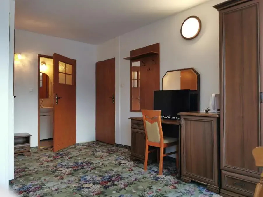 Standard Quadruple room with balcony