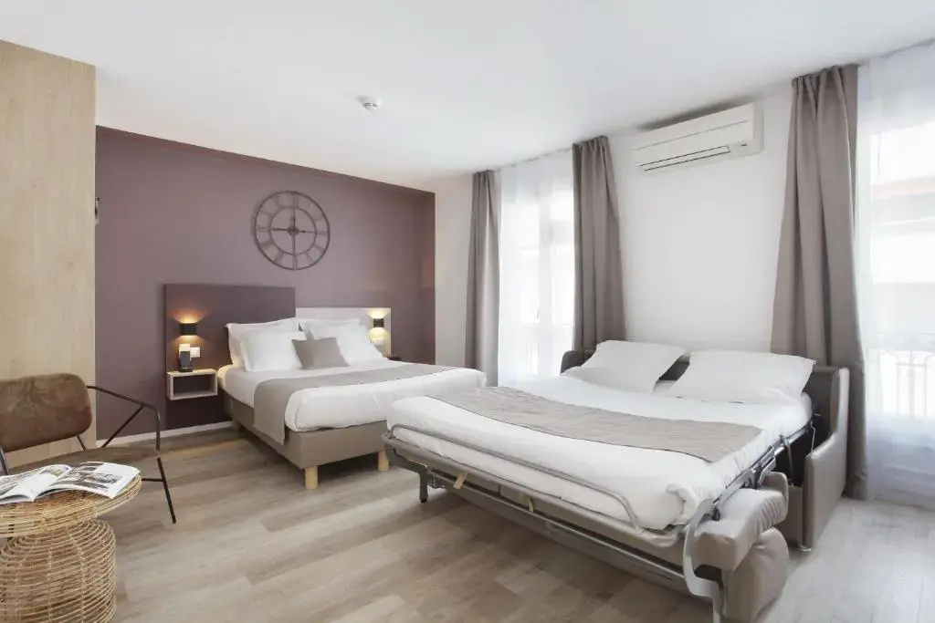 Superior Quadruple room