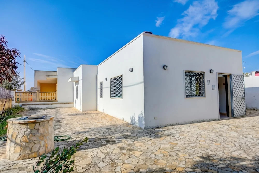 Villa Scianuli 250 meters from the sea