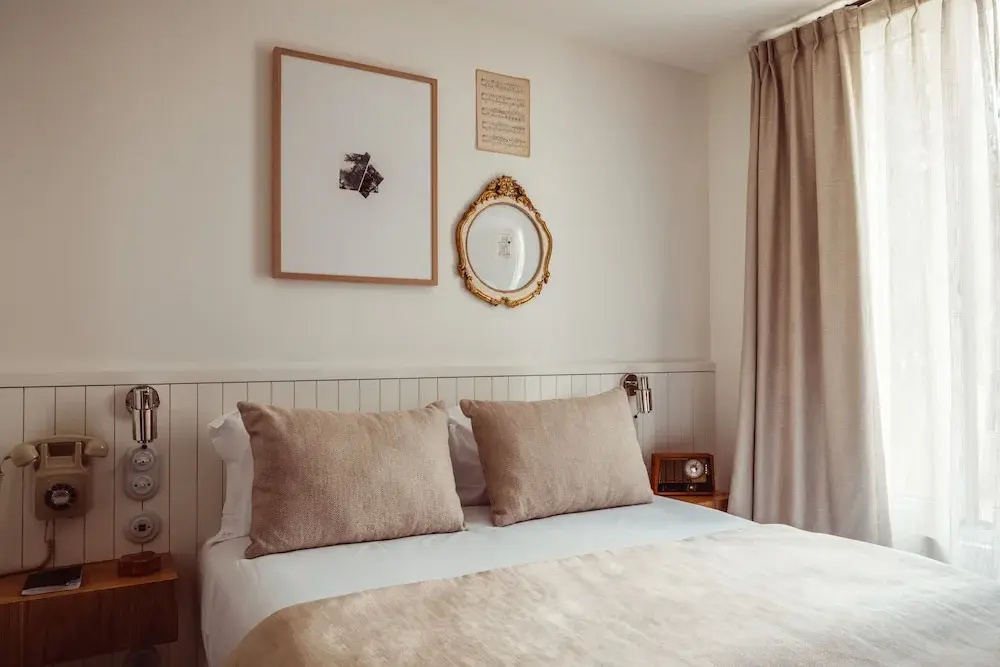 Classic Double room (full double bed)