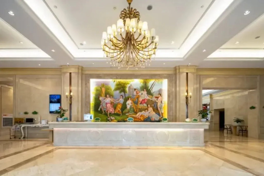 Lobby & Reception