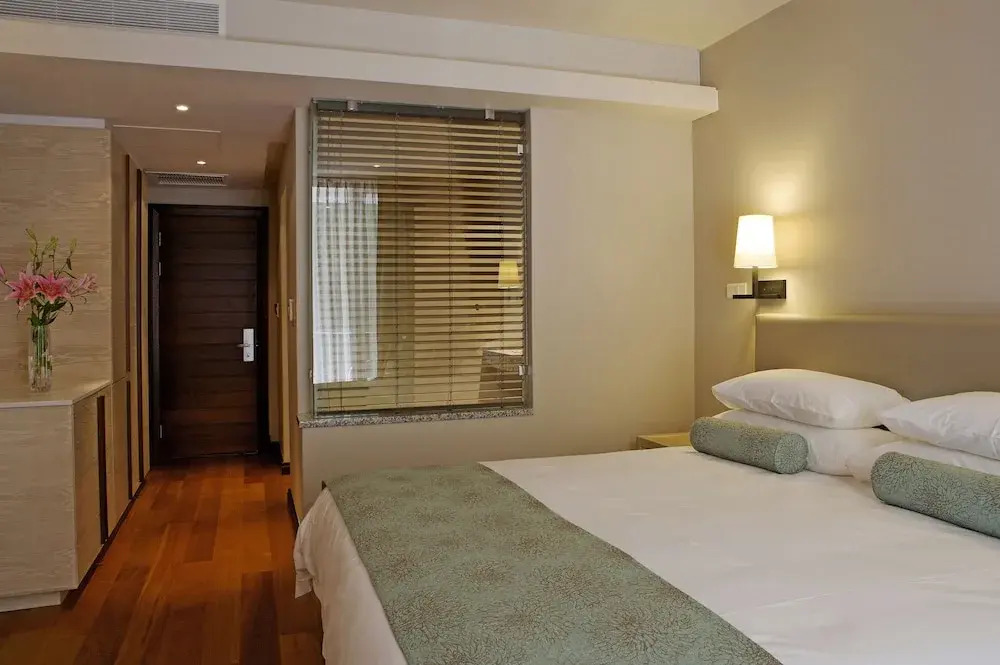 Chapmans Peak Hotel by null