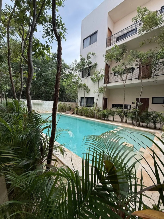 Great 3 Bedroom Apartment and Private Pool!
