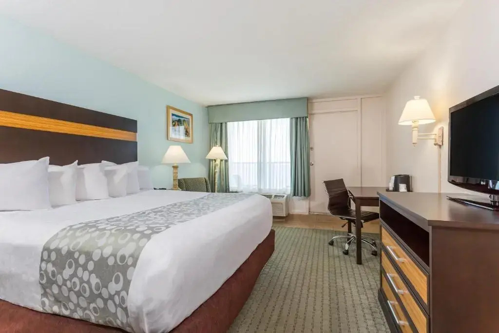 Ramada Plaza by Wyndham Nags Head Oceanfront - Chambres
